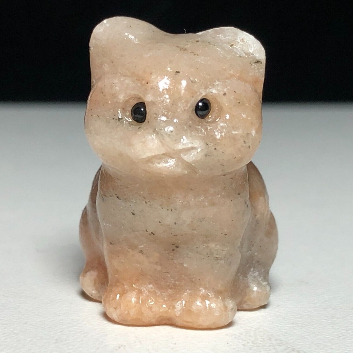 Common Stone Front Cat, 30mm Tall, 24g (Gray, White, Black)