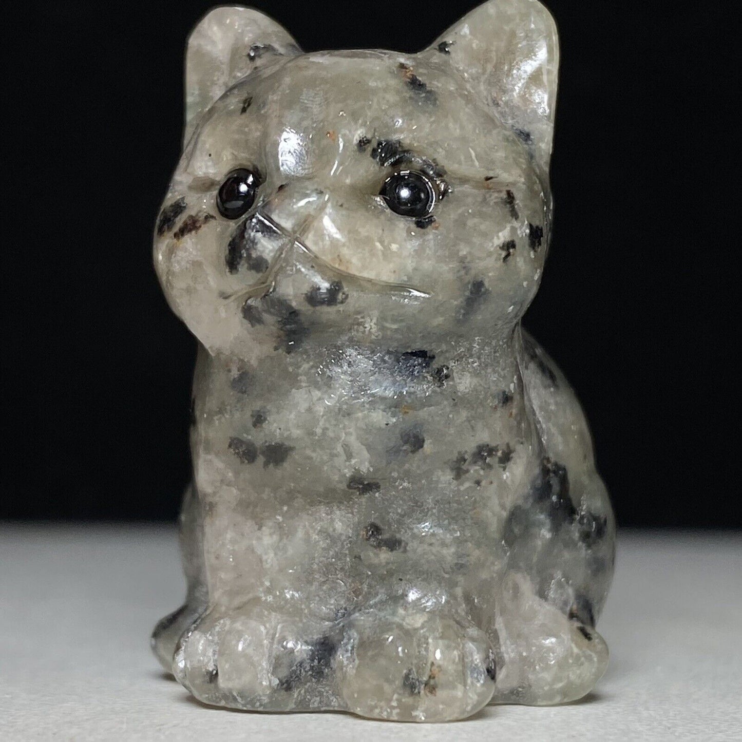 Unusual Kiwi Jasper Front Cat, 34mm Tall, 34g