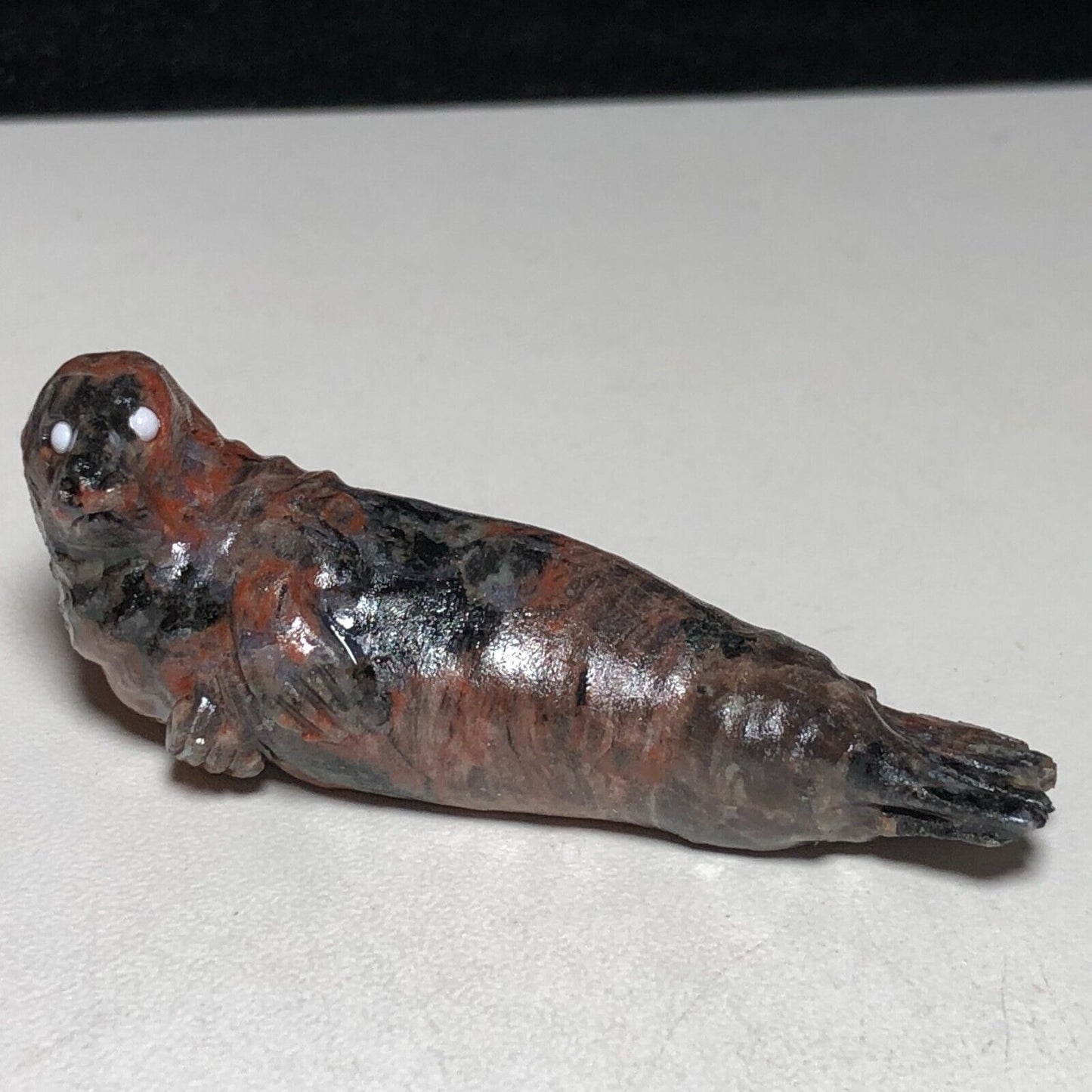 Common Granite Seal, 15mm Tall, 19g (Brown, Red, Black)