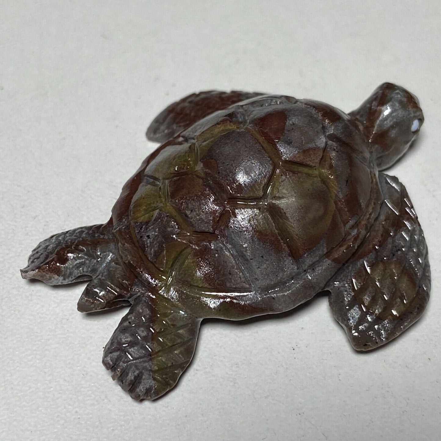 Unusual Jade Sea Turtle, 18mm Tall, 21g (Gray, Brown, Yellow)