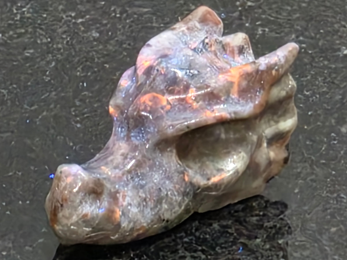 Unusual Yooperlite Dragon Skull, 20mm Tall, 16g (Orange, Gray)