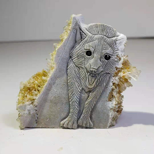 Common Stone Wolf with Quartz Crystals, 15mm Tall, 90g (Gray)