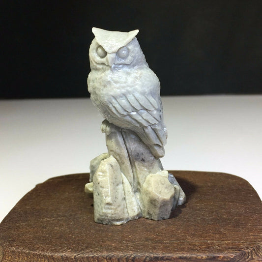 Common Quartzite Horned Owl, 23mm Tall, 57g (Gray)