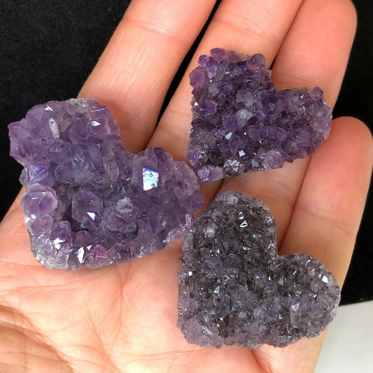 Common Agate Heart with Amethyst Crystals, 16mm Tall, 25g (Purple)
