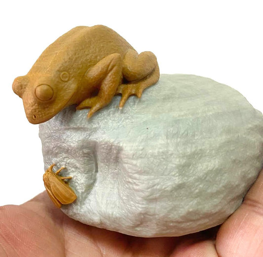 Precious DuoStone Frog, 60mm Tall, 460g (Green, Orange, Brown)