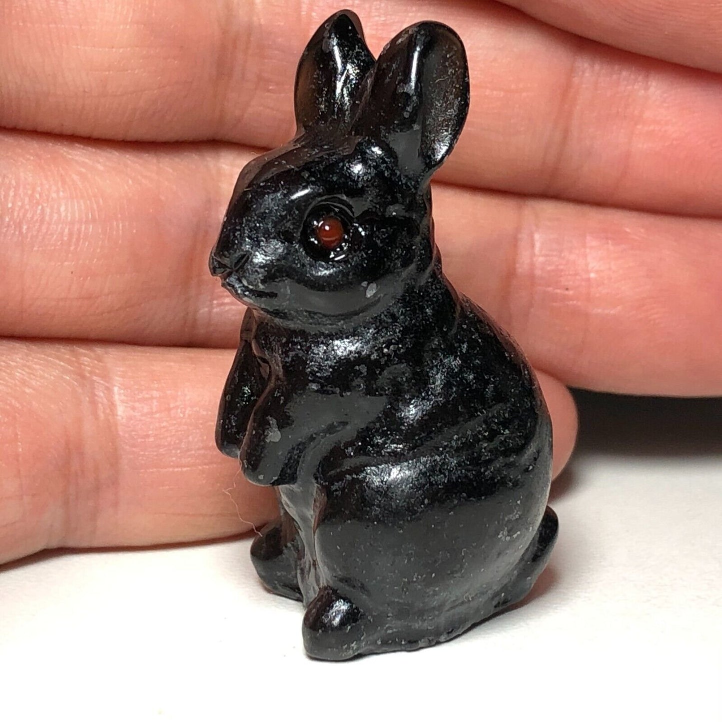 Unusual Stone Rabbit, 40mm Tall, 20g (Black, Red)