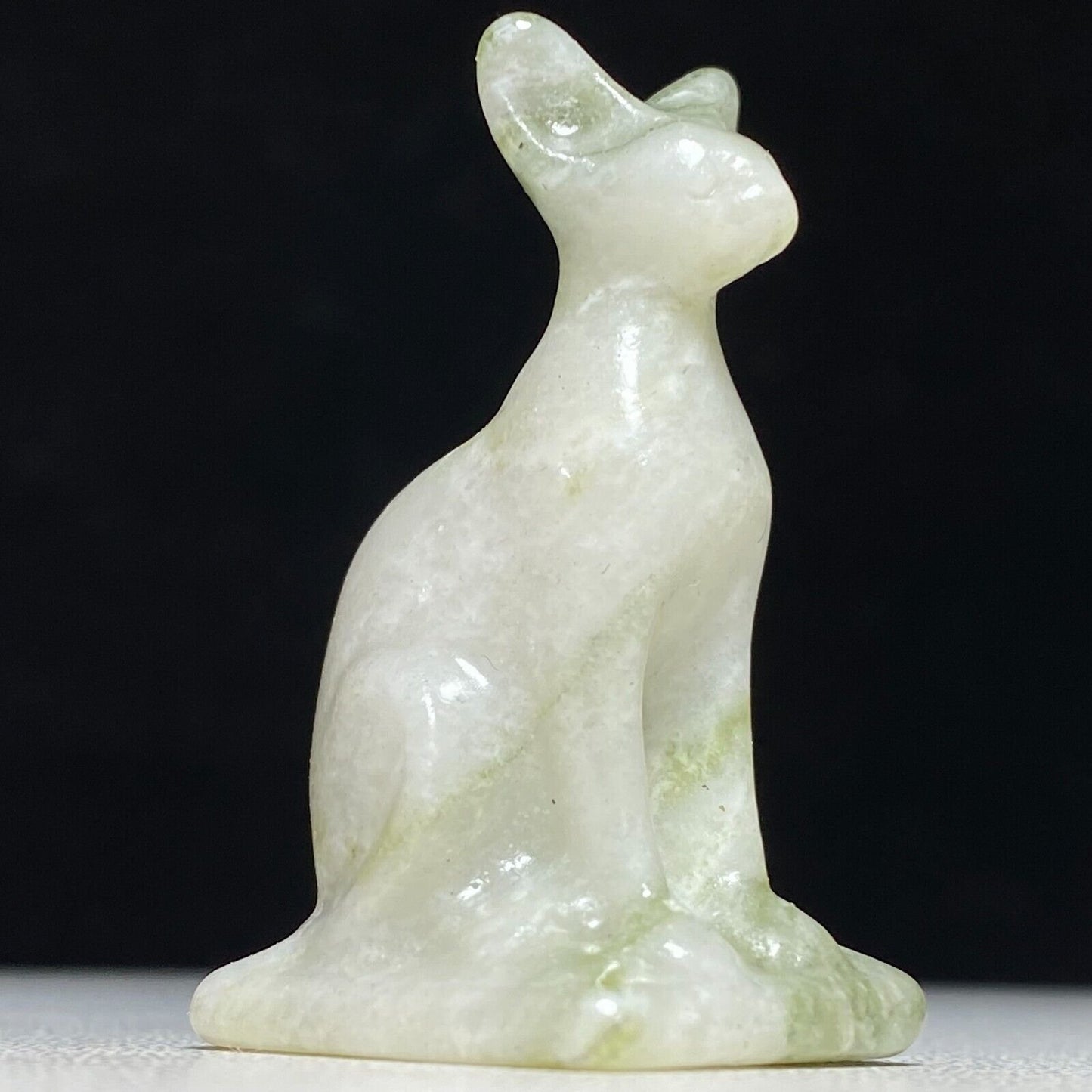 Unusual Stone Sphinx Cat, 40mm Tall, 17g (Yellow)