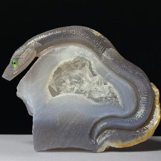 Stunning Agate Snake with Quartz Crystals, 89mm Tall, 257g (Purple, Clear)