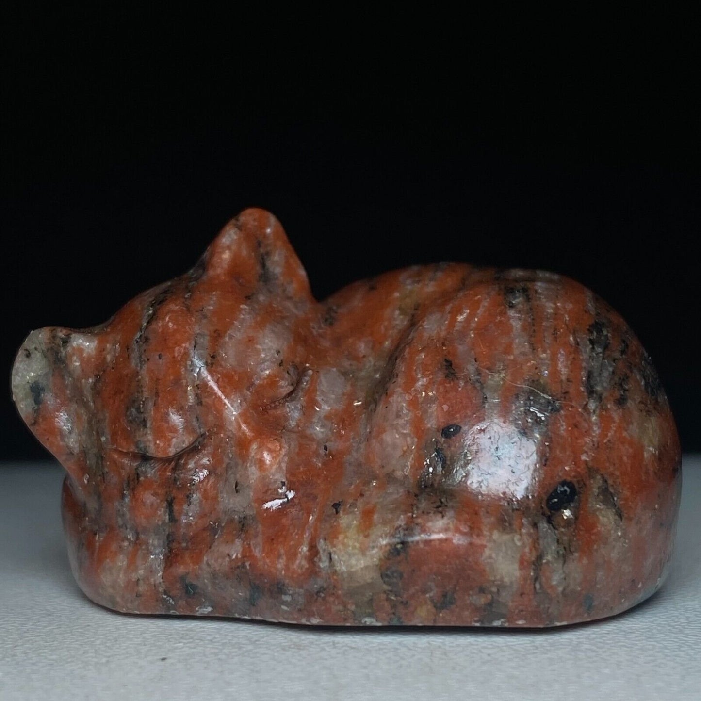 Rare Red Seseme Jasper Sleep Cat, 22mm Tall, 36g (Red)