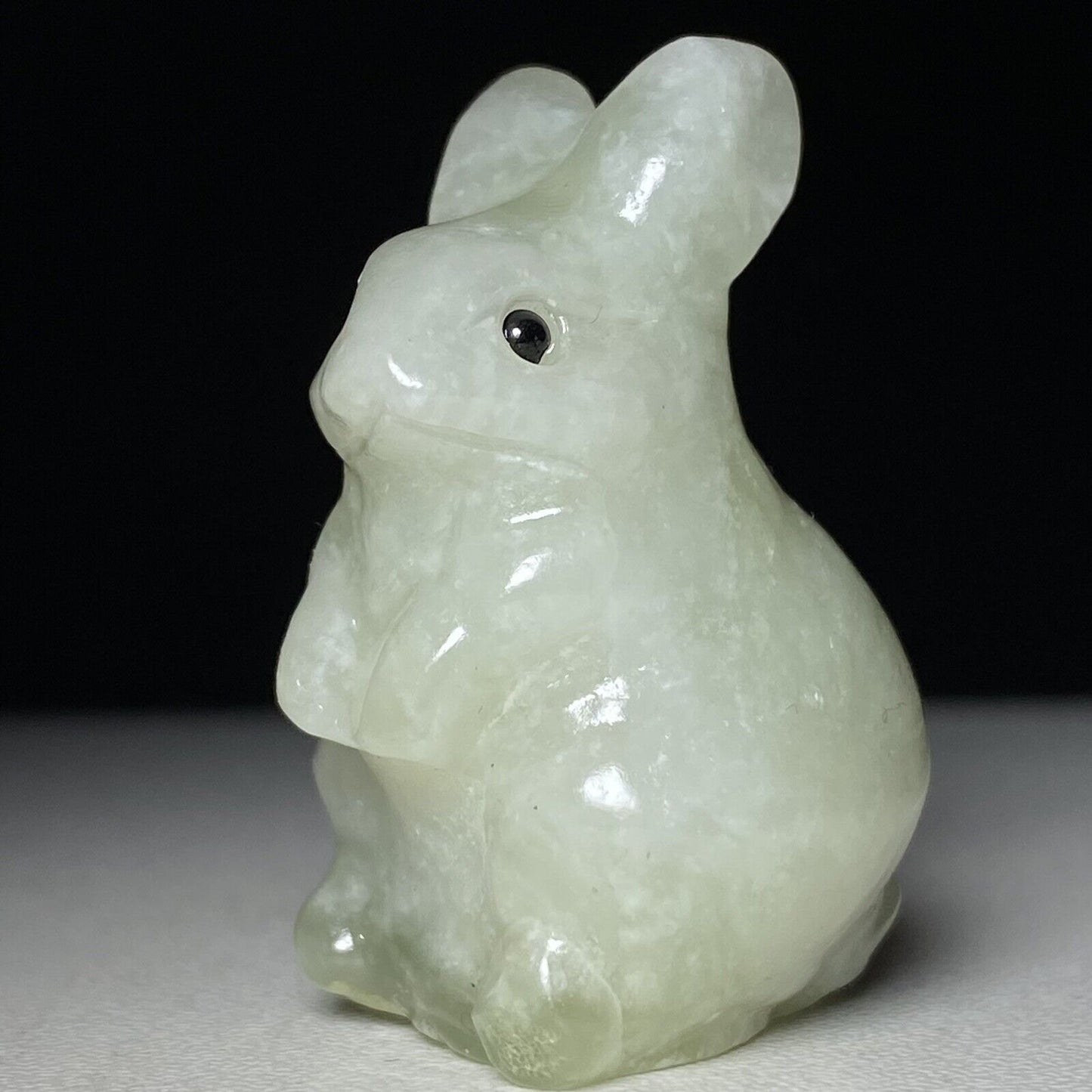 Unusual Stone Rabbit, 36mm Tall, 23g (White, Green)