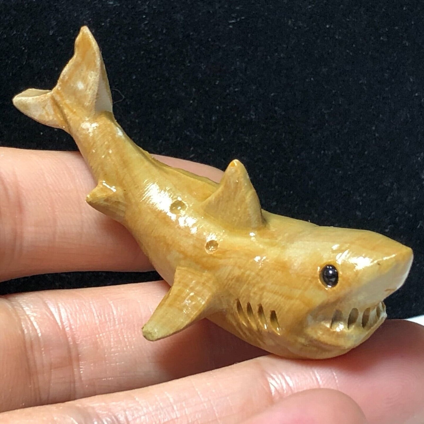 Unusual Jasper Shark, 23mm Tall, 24g (Yellow)