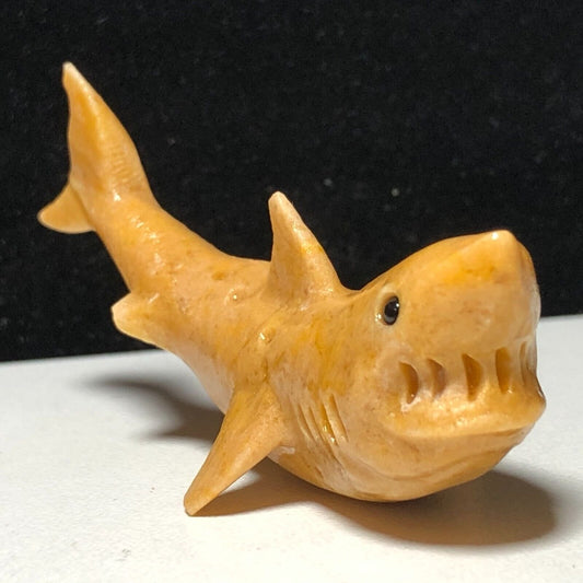 Common Jasper Shark, 23mm Tall, 24g (Yellow)