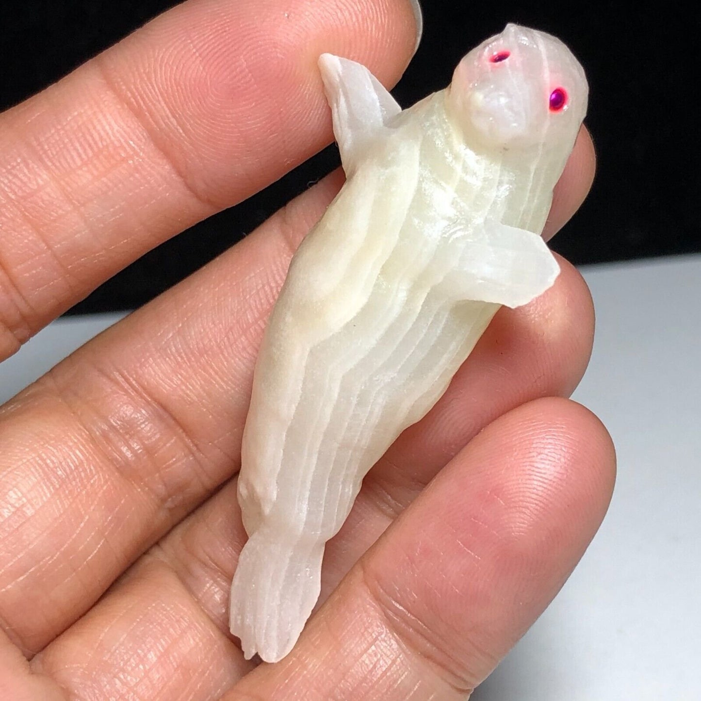 Unusual Stone Seal, 15mm Tall, 19g (White)