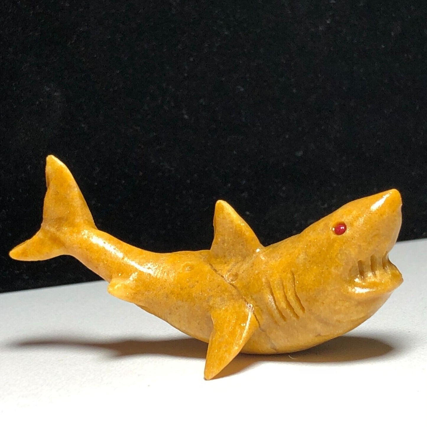 Common Yellow Jasper Shark, 27mm Tall, 24g (Yellow, Orange, Red)