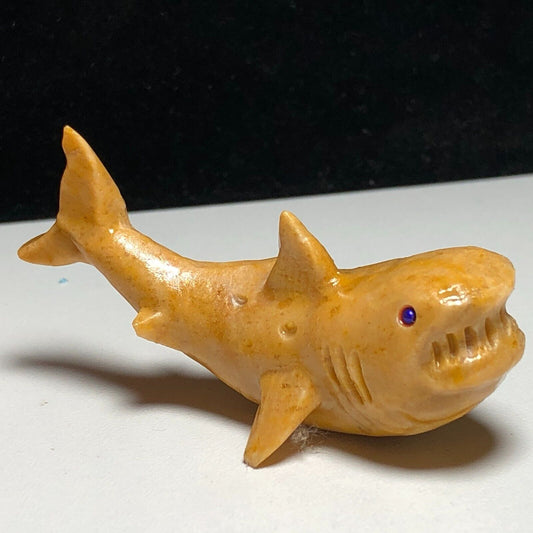 Common Jasper Shark, 27mm Tall, 24g (Yellow, Orange, Purple)