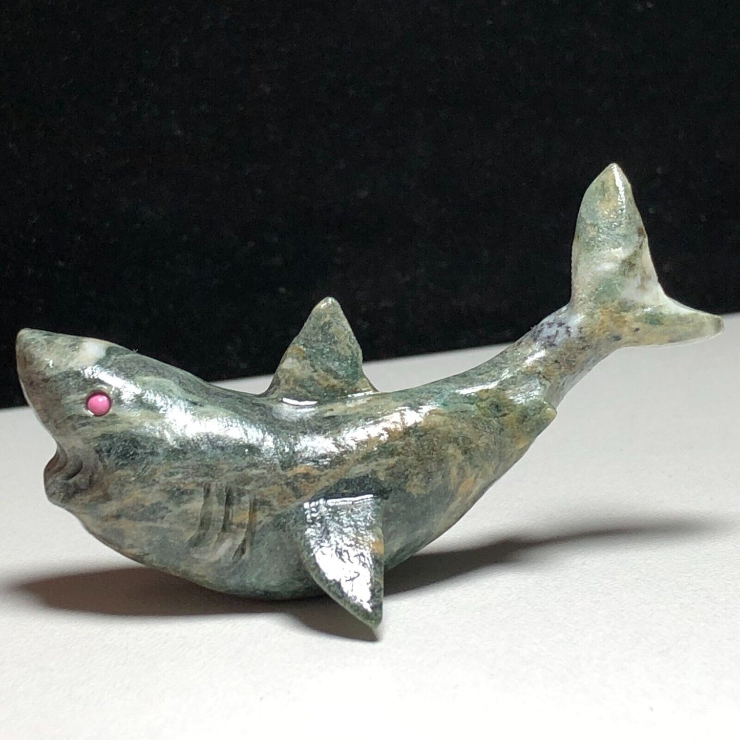 Unusual Rainforest Jasper Shark, 27mm Tall, 24g (Green, White, Yellow)