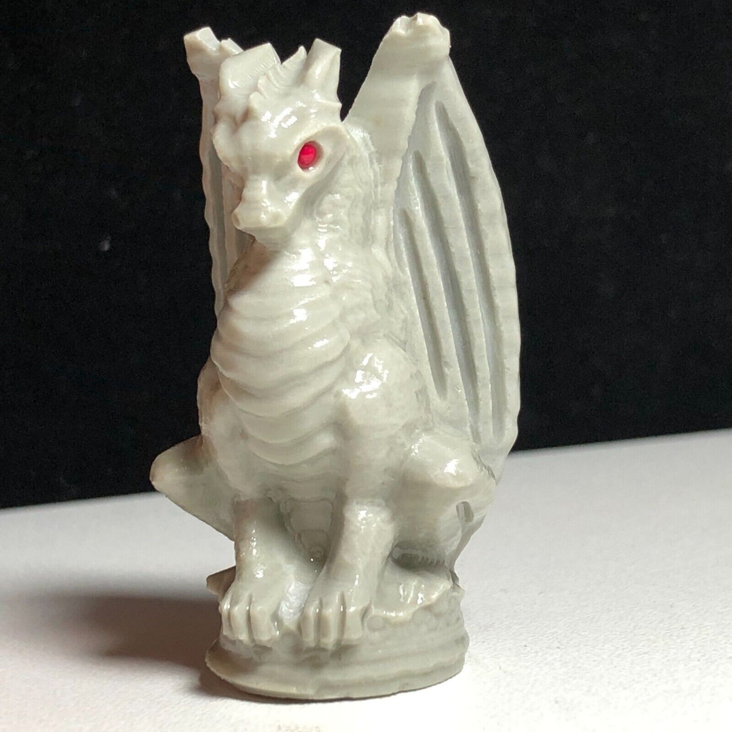 Common Stone Dragon, 52mm Tall, 37g (White, Gray, Green)