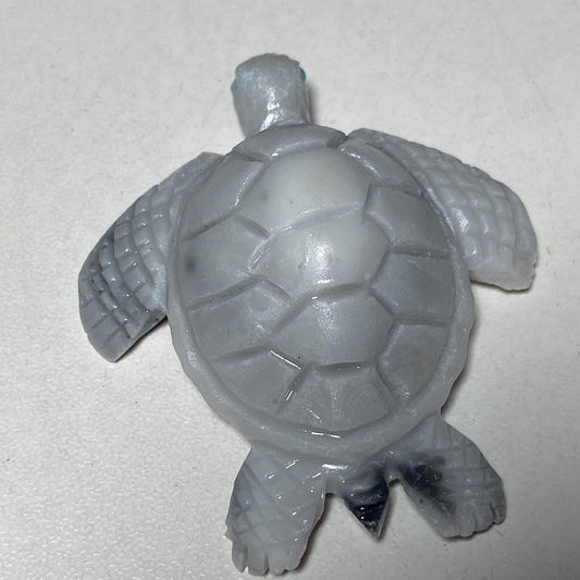 Unusual Jade Sea Turtle, 18mm Tall, 21g (Gray, Black)