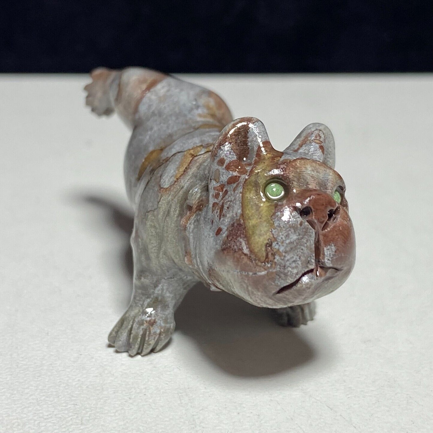 Common Stone Dog, 27mm Tall, 16g (Gray, Brown, Yellow)