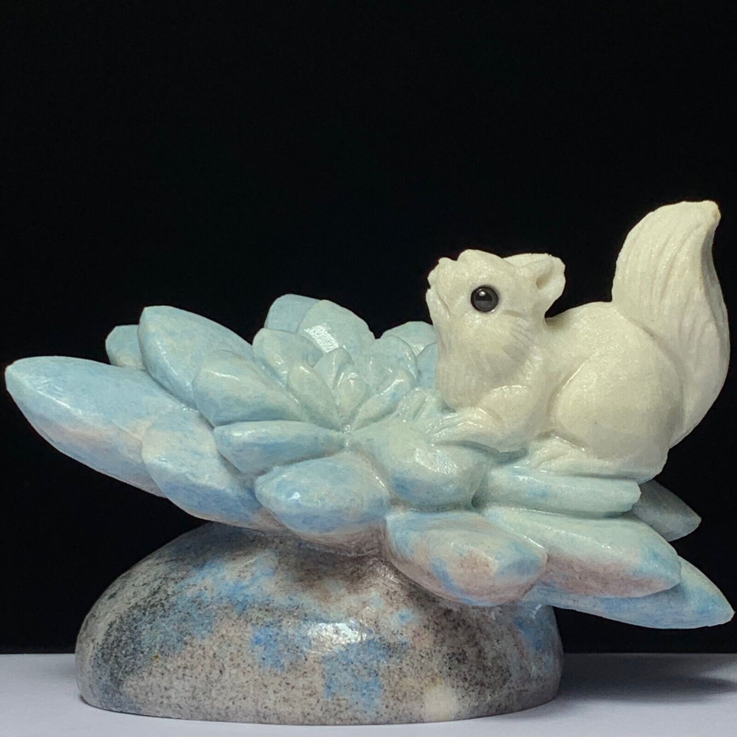 Stunning Trolleite Squirrel, 66mm Tall, 353g (Blue, White, Gray)