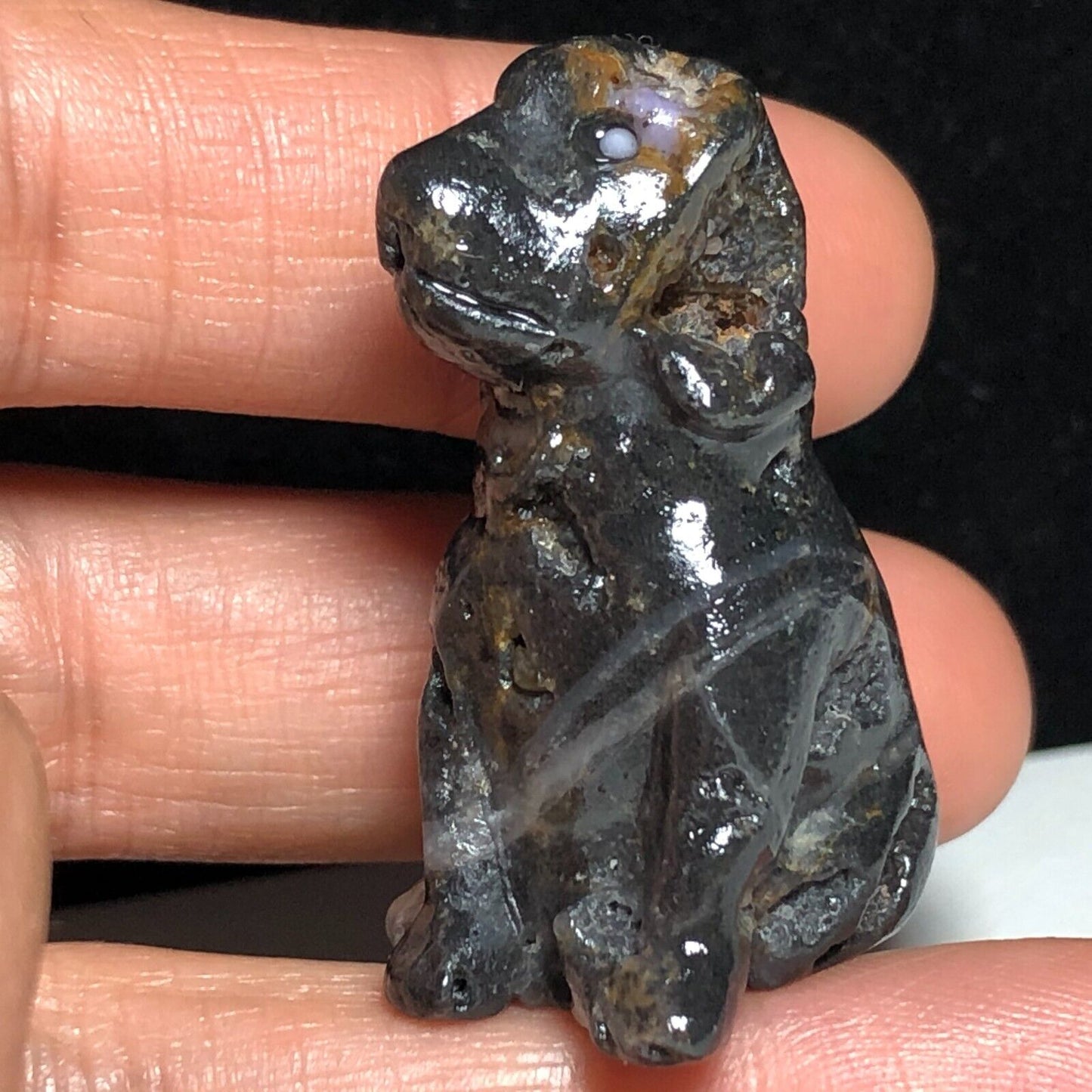 Unusual Stone Hound Dog, 39mm Tall, 26g (Black, Gray, Brown)