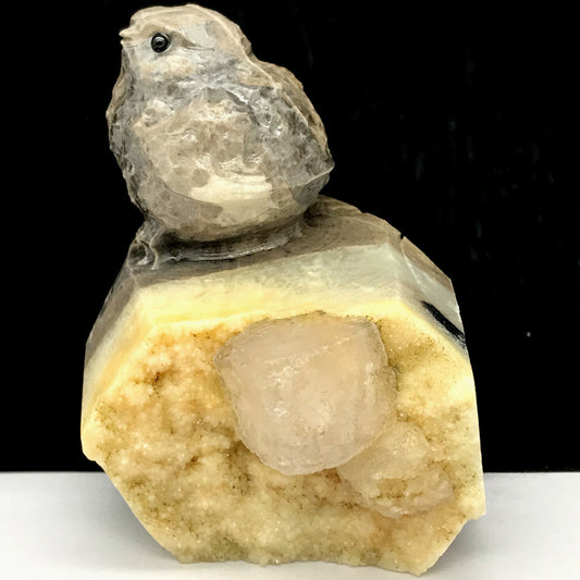 Stone Chicken, 71mm Tall, 226g (Cream, White, Gray)