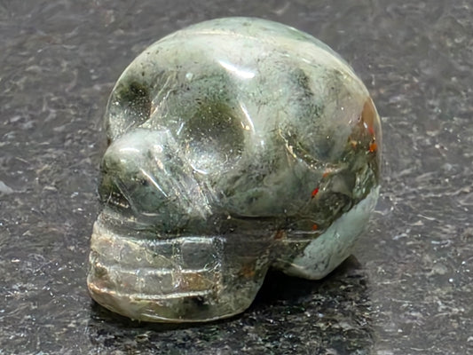 Common Bloodstone Skull, 18mm Tall, 11g (Red, Gray, Black)
