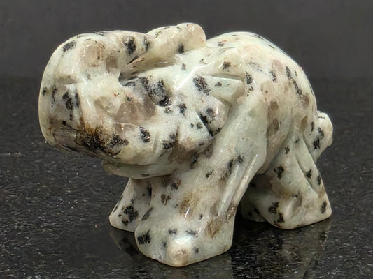 Common Kiwi Jasper Elephant, 35mm Tall, 60g (Blue, Green, Yellow)